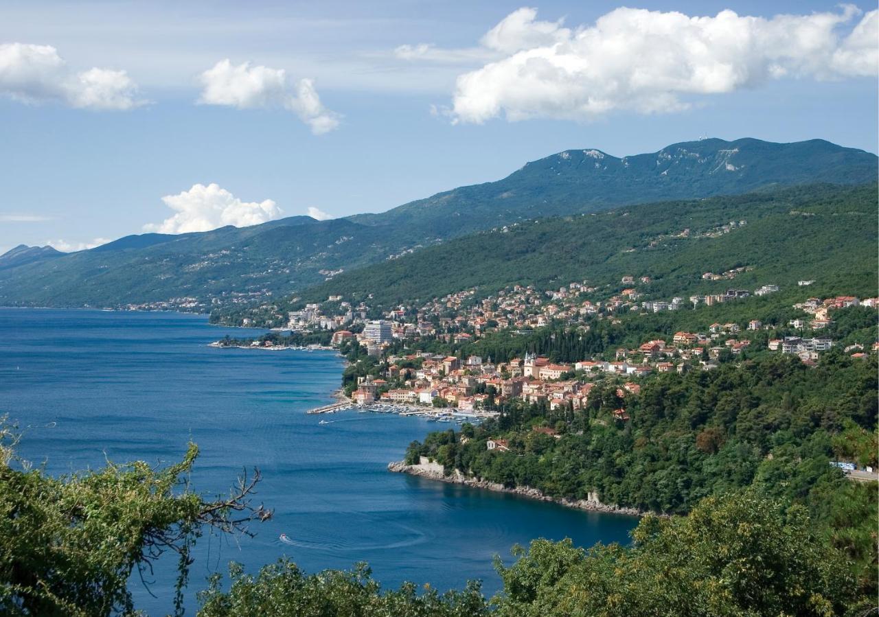 Apartments Relax Near Opatija Exteriör bild